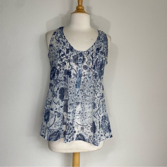 Converse Women's Blue Floral Lightweight Sleeveless Blouse Size Medium Coastal - Picture 1 of 15